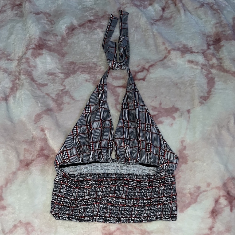 Halter top - Picture 2 of 3